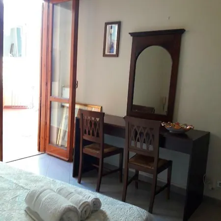 La Casa Dei Romeo Santa Tecla